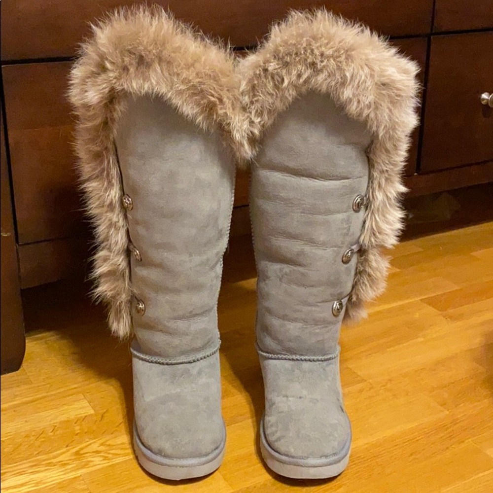Australia Luxe Nordic Angel gray fur boots